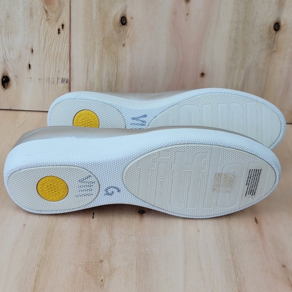 Fitflop Superballerina Silver Leather Ballet Flats Slip On Shoes Womens Size 9. - Picture 8 of 9